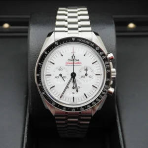 Alternative view of Omega Speedmaster Moonwatch Professional Co-Axial Master Chronometer Chronograph 42mm 310.30.42.50.04.001