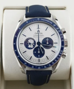 Alternative view of Omega Speedmaster Anniversary Series Co-Axial Master Chronometer Chronograph 42mm 310.32.42.50.02.001 "Silver Snoopy Award"